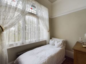 Maid's Bedroom- click for photo gallery
